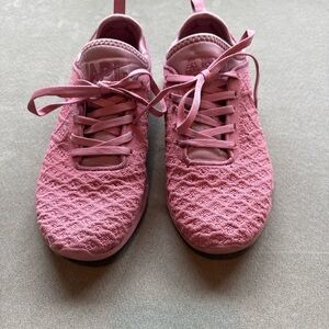 APL Women’s Pink Knit Lace-Up Sneakers size 7